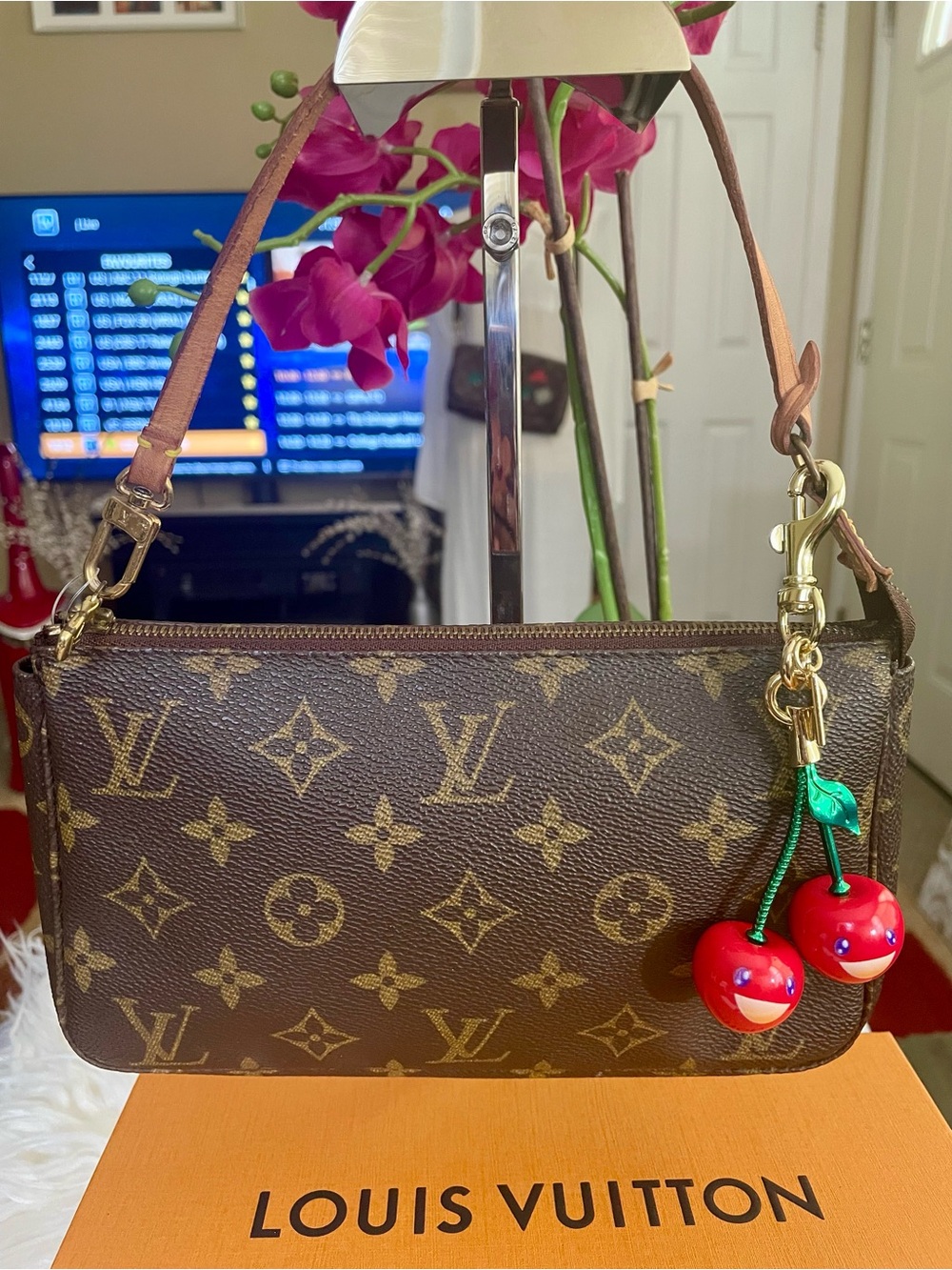 Louis Vuitton Pochette Monogram Shoulder Bag